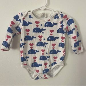 Whale and Heart Onesie Unisex 6-12m